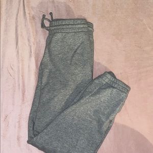 ARITZIA grey sweats